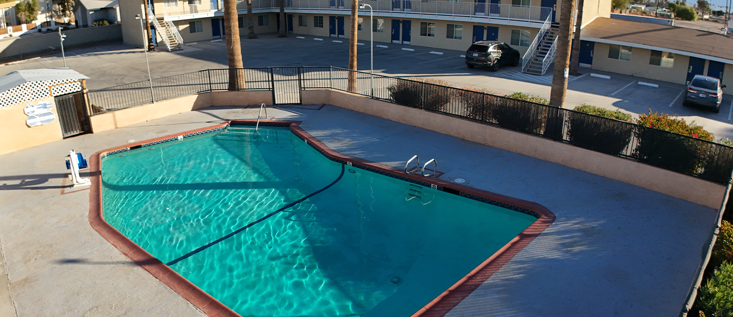 Enjoy Free Parking At Rodeway Inn & Suites Blythe